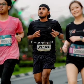 Runner Photo 3736870