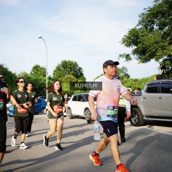 Runner Photo 3736945