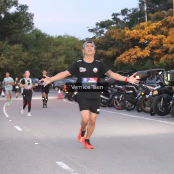 Runner Photo 3737225