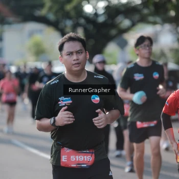 Runner Photo 3737308