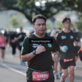Runner Photo 3737352