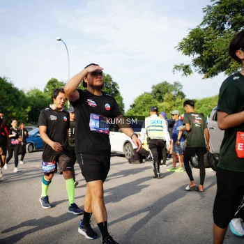 Runner Photo 3737377