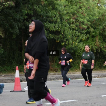 Runner Photo 3737435