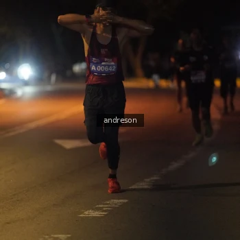 Runner Photo 3737516
