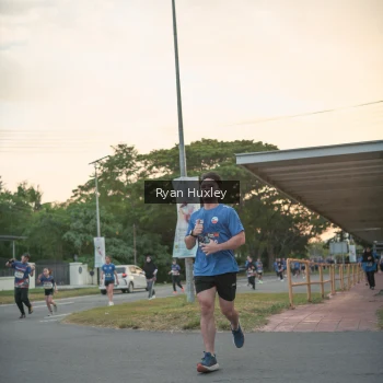 Runner Photo 3737537