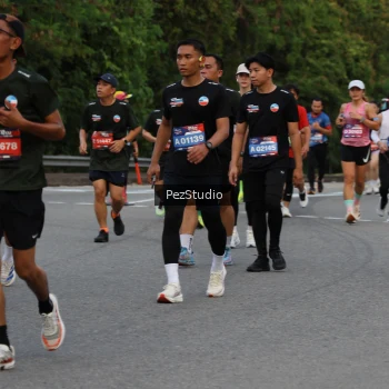 Runner Photo 3737573