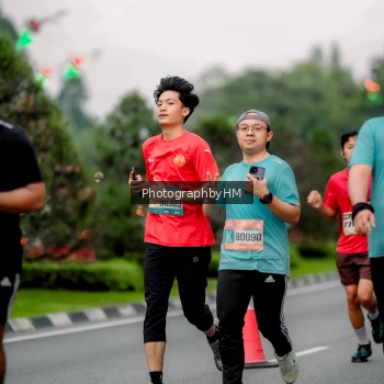 Runner Photo 3737607