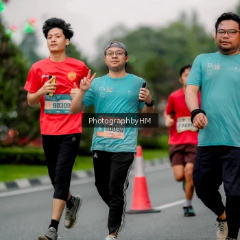Runner Photo 3737610