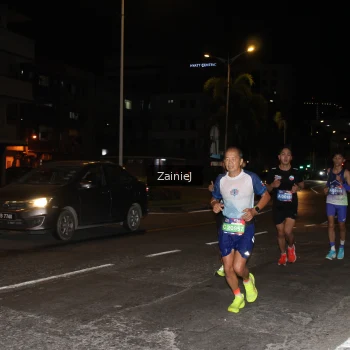 Runner Photo 3737624