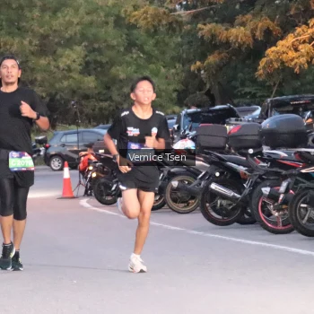 Runner Photo 3737642