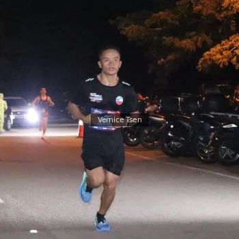 Runner Photo 3737670