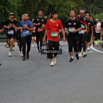 Runner Photo 3737724