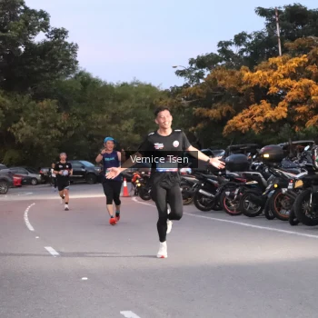 Runner Photo 3737810