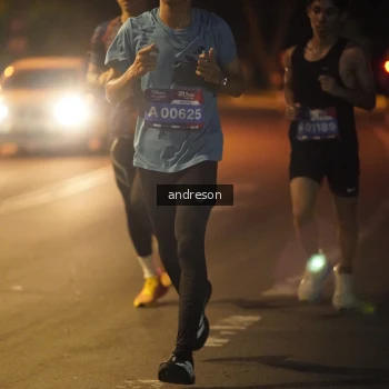 Runner Photo 3737828