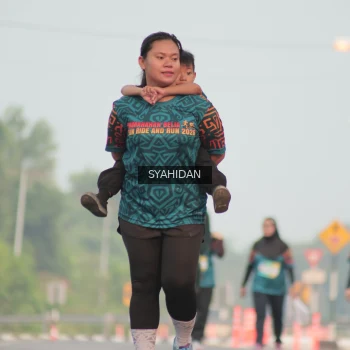 Runner Photo 3737965