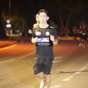 Runner Photo 3738010