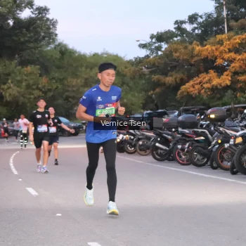 Runner Photo 3738600