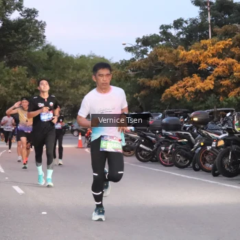 Runner Photo 3738865