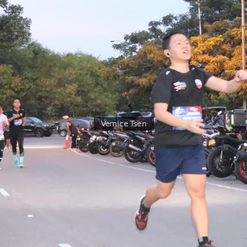 Runner Photo 3738886