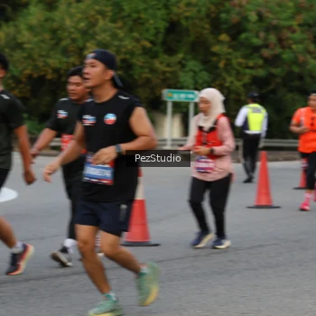 Runner Photo 3739033