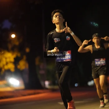Runner Photo 3739915