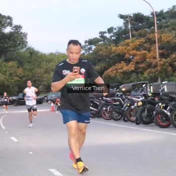 Runner Photo 3739999