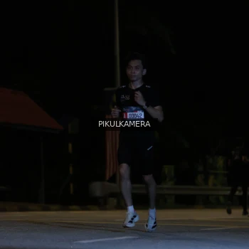 Runner Photo 3740003