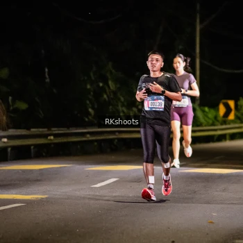 Runner Photo 3740009