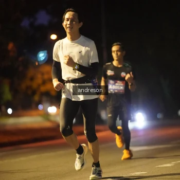 Runner Photo 3740011