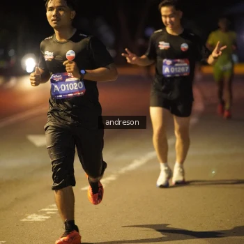 Runner Photo 3740665