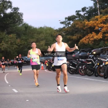 Runner Photo 3740875