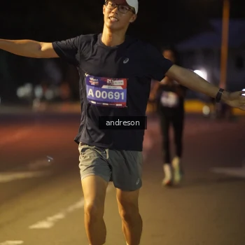 Runner Photo 3740998