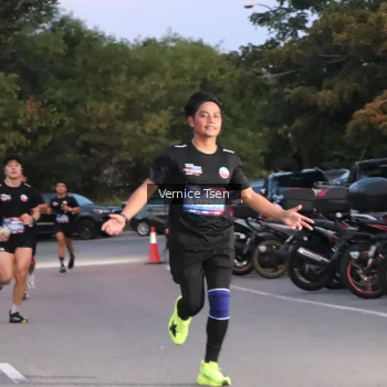 Runner Photo 3741066