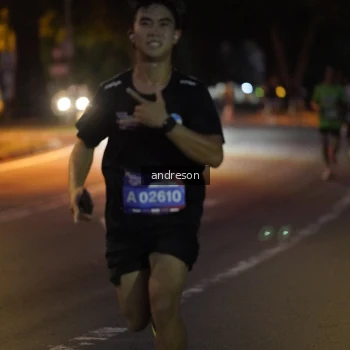 Runner Photo 3741235