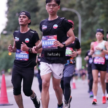 Runner Photo 3741248