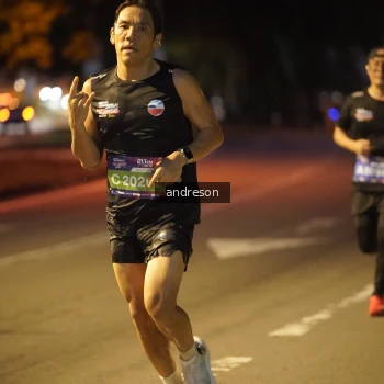 Runner Photo 3741424