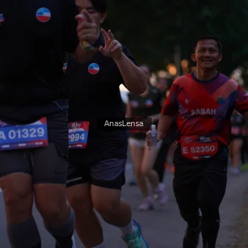 Runner Photo 3741464
