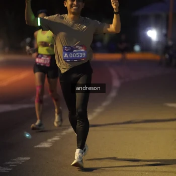 Runner Photo 3741529