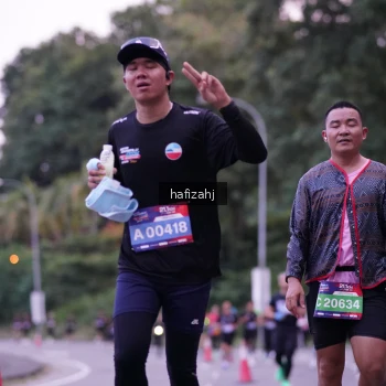 Runner Photo 3741694