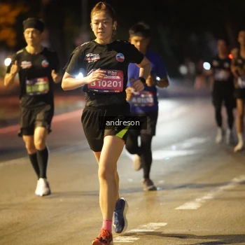 Runner Photo 3741795