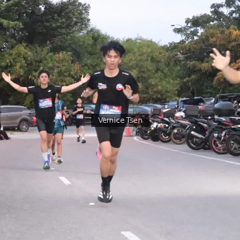 Runner Photo 3742073