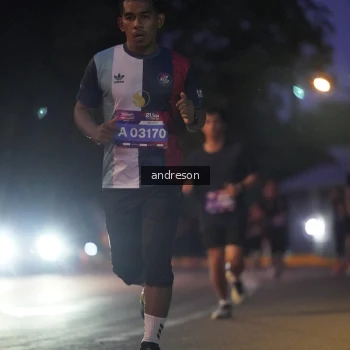 Runner Photo 3742314