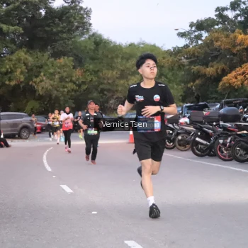 Runner Photo 3742366