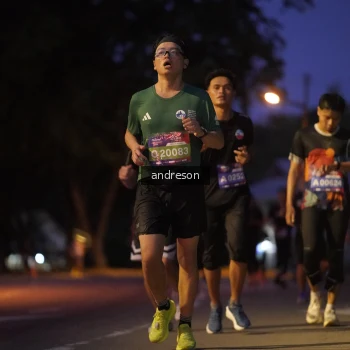 Runner Photo 3742375