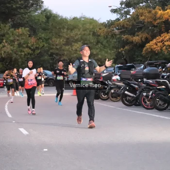 Runner Photo 3742497