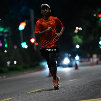 Runner Photo 3742608