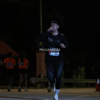 Runner Photo 3742676