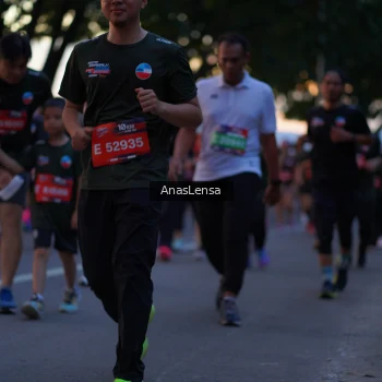 Runner Photo 3742814
