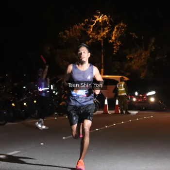 Runner Photo 3743118