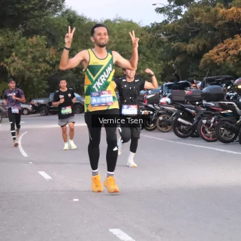 Runner Photo 3743133